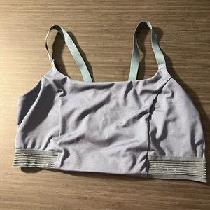 Sports bra